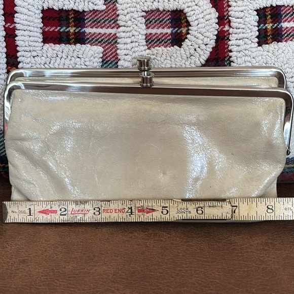 HOBO International Lauren Ivory Leather Double Kisslock Wallet Clutch - Picture 12 of 13